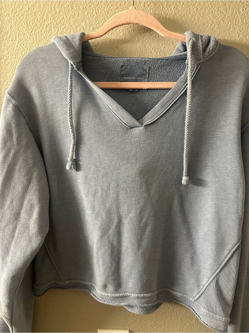 American Eagle Outfitters Women’s V-Neck Hoodie in Dusty Blue